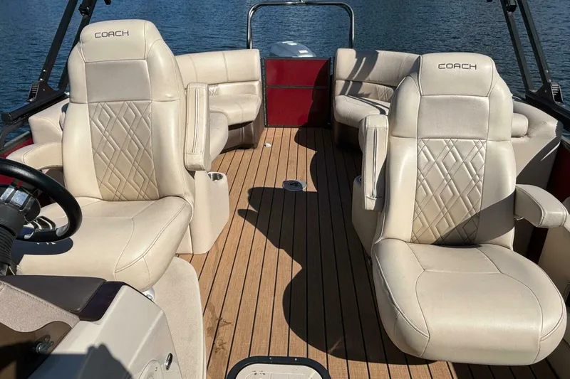 Slide: The Image of Coach Pontoons 230 RF 2018 - 5972568