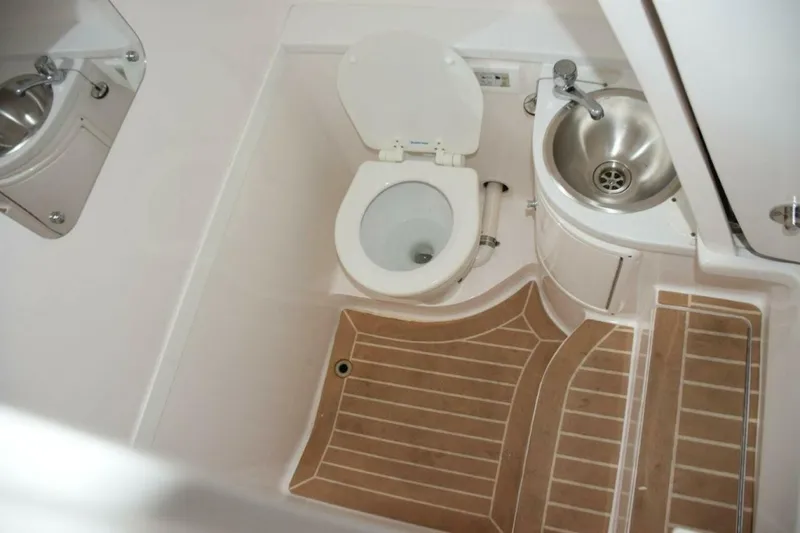 Slide: The Image of Head Compartment Beneath Console - 5972608