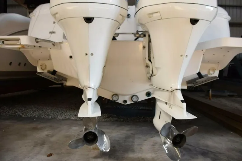 Slide: The Image of No Bottom Paint And Underwater Lights. Modified V Bottom With Step. - 5972628