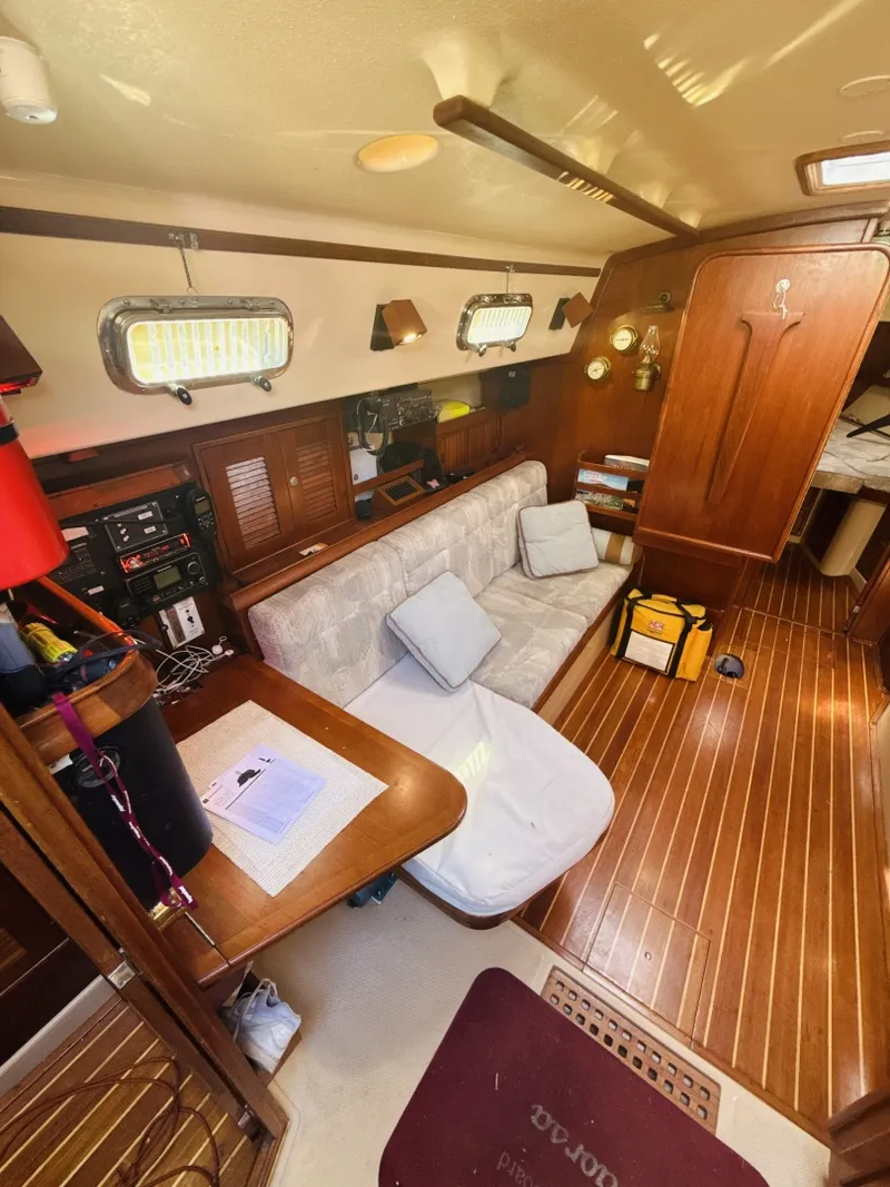 Slide: The Image of Island Packet 37 1995 - 6030395