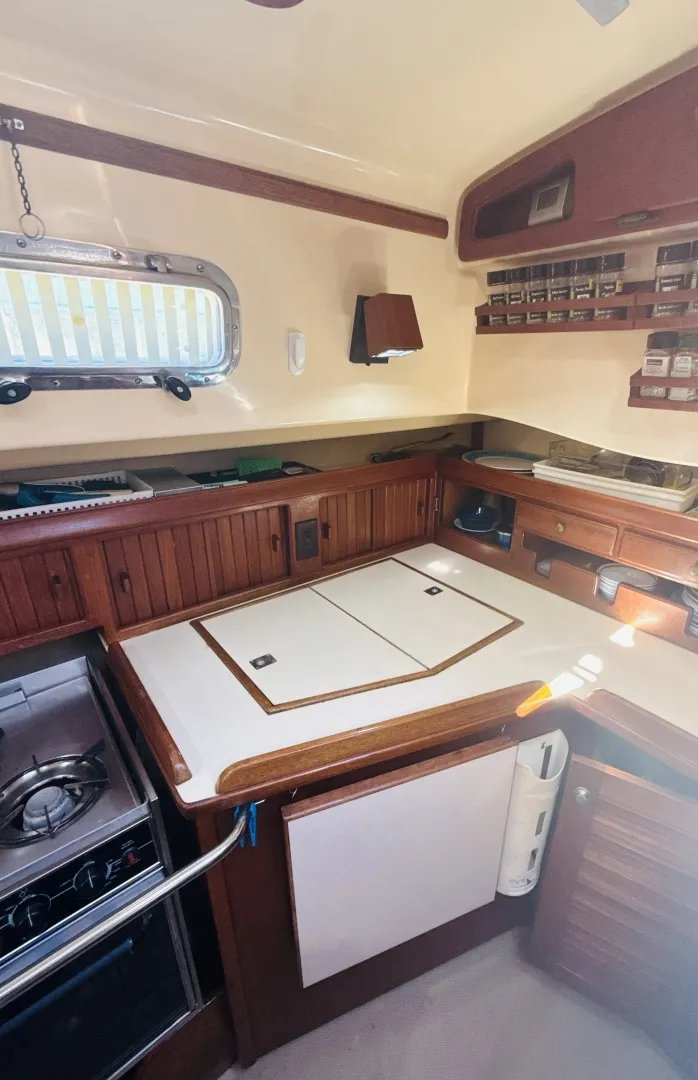 Slide: The Image of Island Packet 37 1995 - 6030398