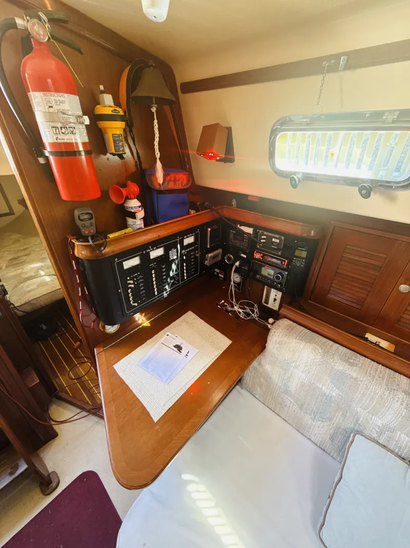 Slide: The Image of Island Packet 37 1995 - 6030402