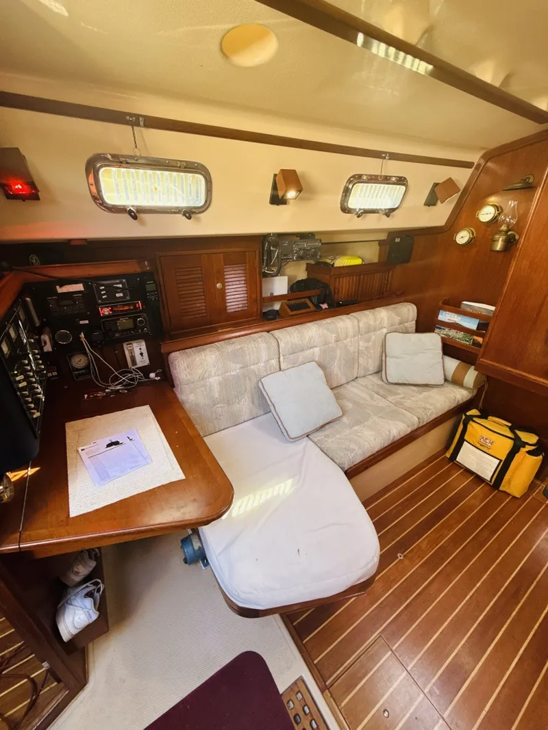 Slide: The Image of Island Packet 37 1995 - 6030400