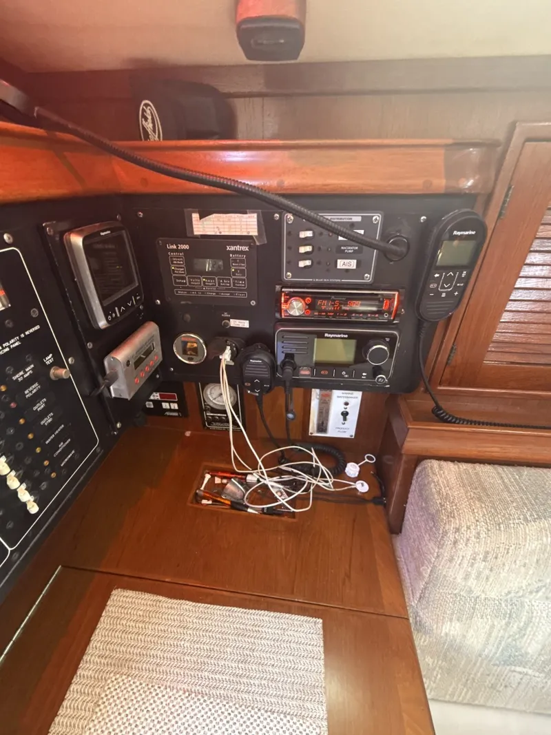 Slide: The Image of Island Packet 37 1995 - 6030401