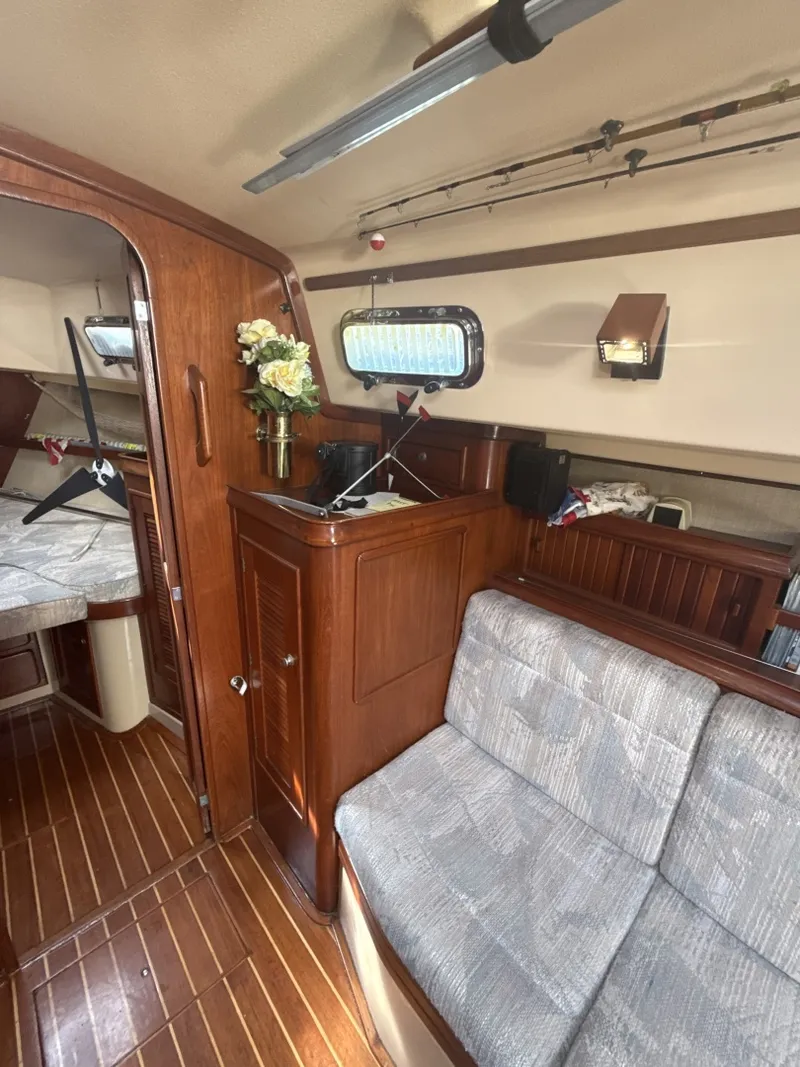 Slide: The Image of Island Packet 37 1995 - 6030408