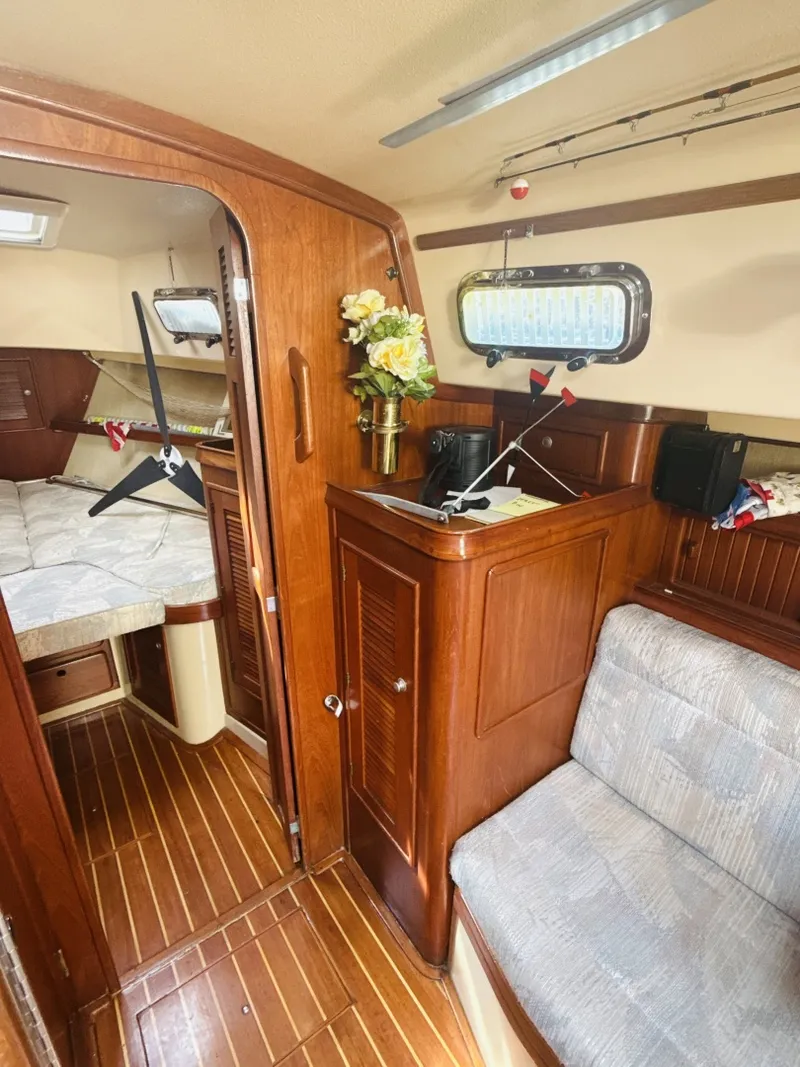 Slide: The Image of Island Packet 37 1995 - 6030419