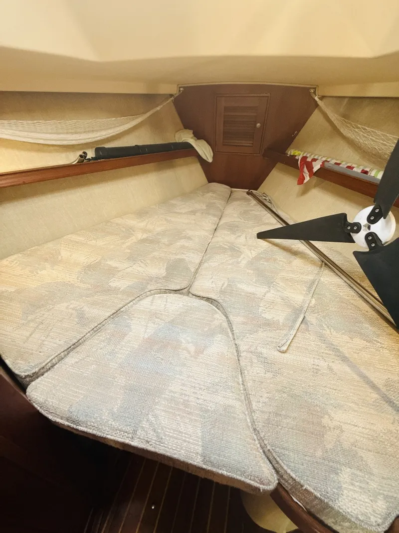 Slide: The Image of Island Packet 37 1995 - 6030417