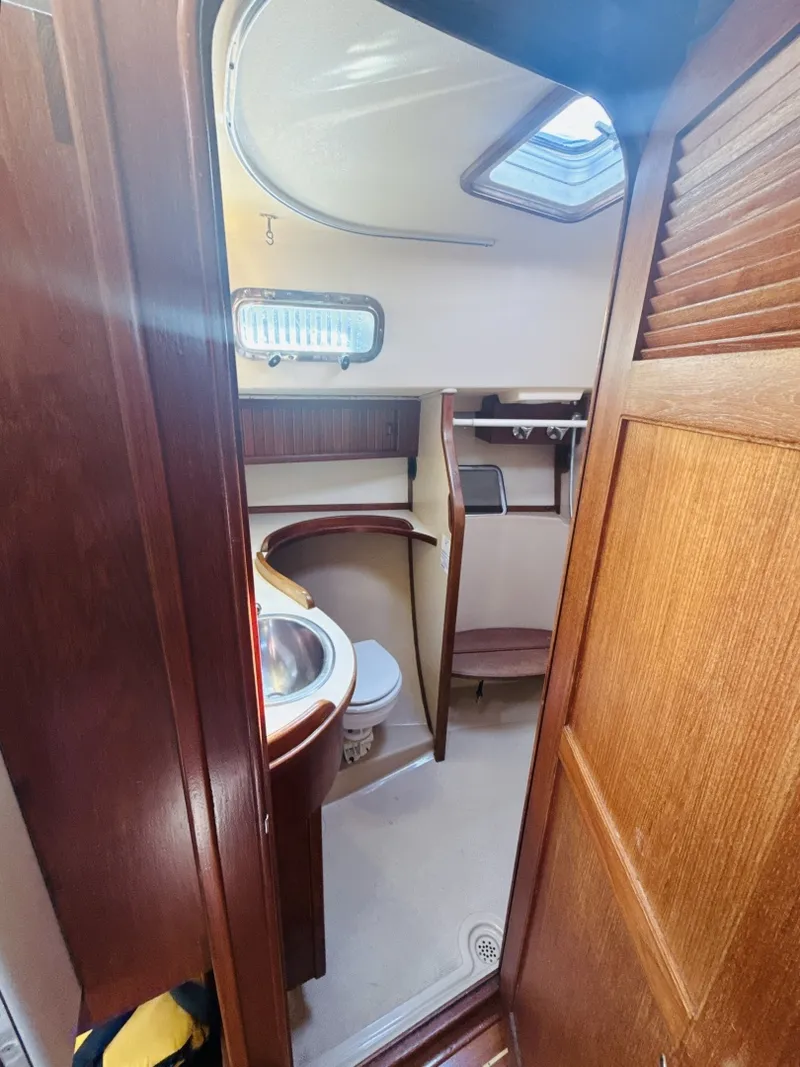 Slide: The Image of Island Packet 37 1995 - 6030411