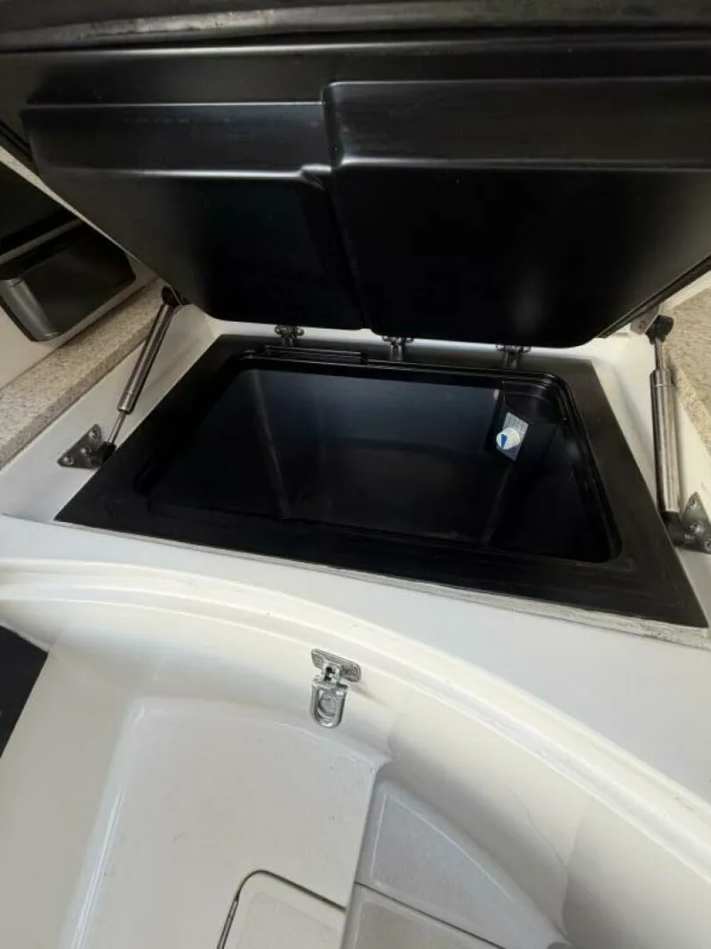 Slide: The Image of Intrepid 310 2003 - 5972921