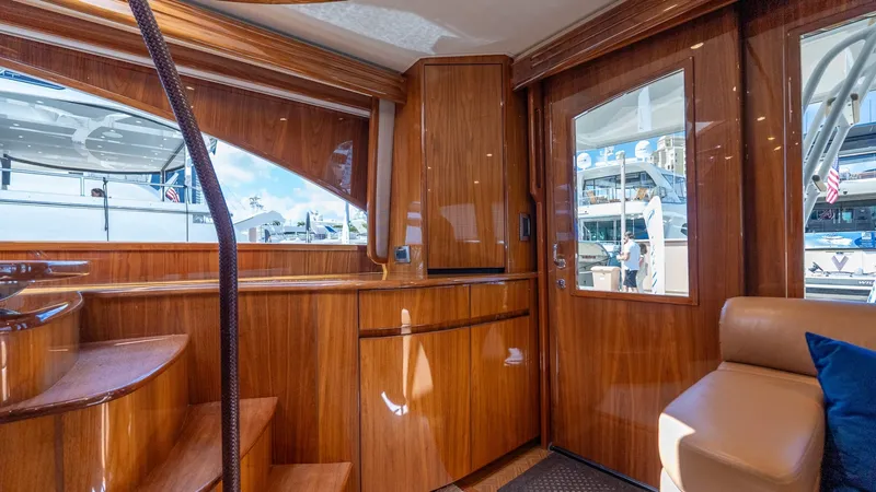 Slide: The Image of Viking 62 Enclosed Bridge 2017 - 6017039