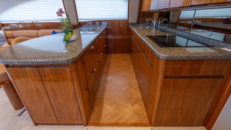 Slide: The Image of Viking 62 Enclosed Bridge 2017 - 6017018