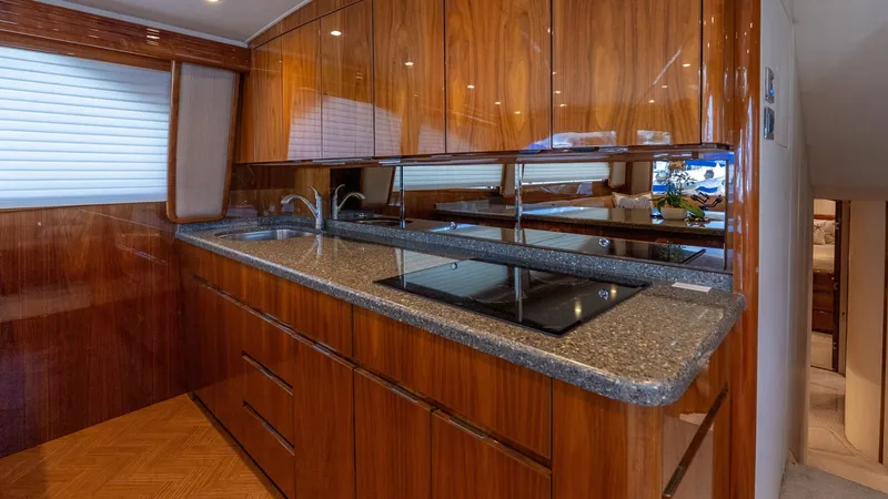 Slide: The Image of Viking 62 Enclosed Bridge 2017 - 6017019