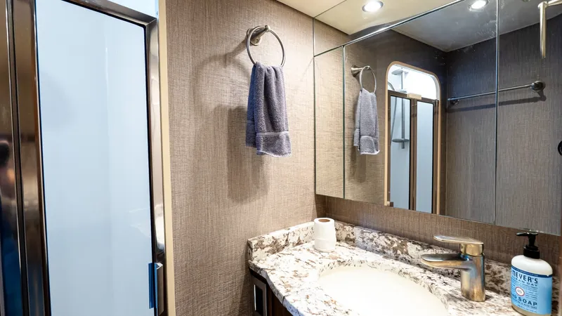 Slide: The Image of Viking 62 Enclosed Bridge 2017 - 6017008