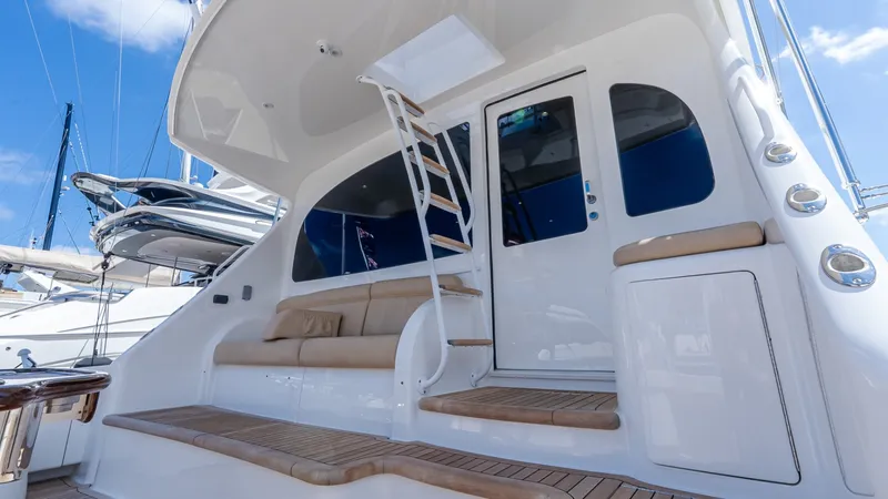 Slide: The Image of Viking 62 Enclosed Bridge 2017 - 6017027