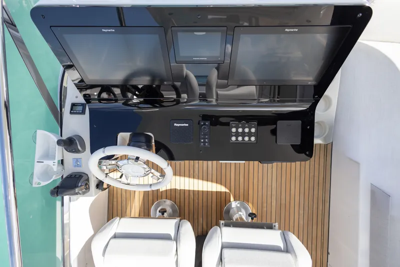 Slide: The Image of Azimut AZIMUT 60 FLY 2023 - 5973445