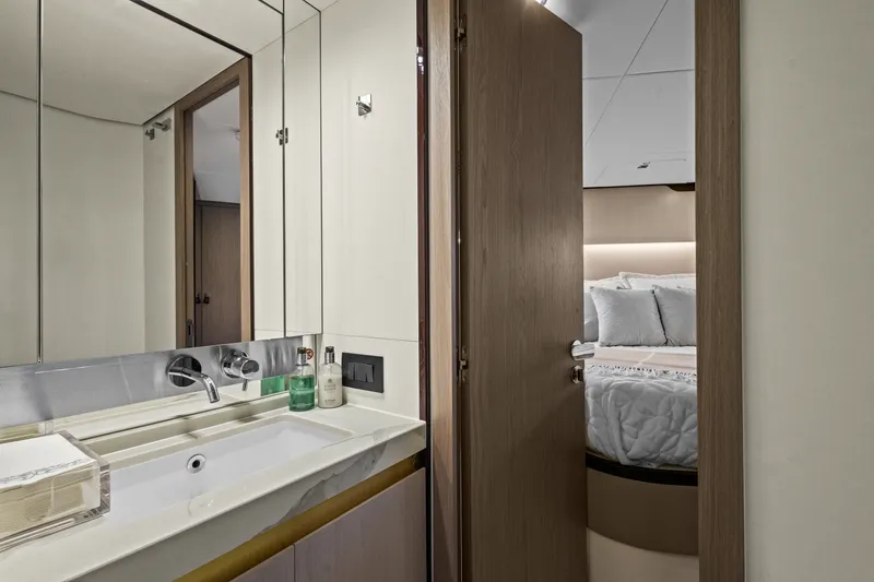 Slide: The Image of Azimut AZIMUT 60 FLY 2023 - 5973468