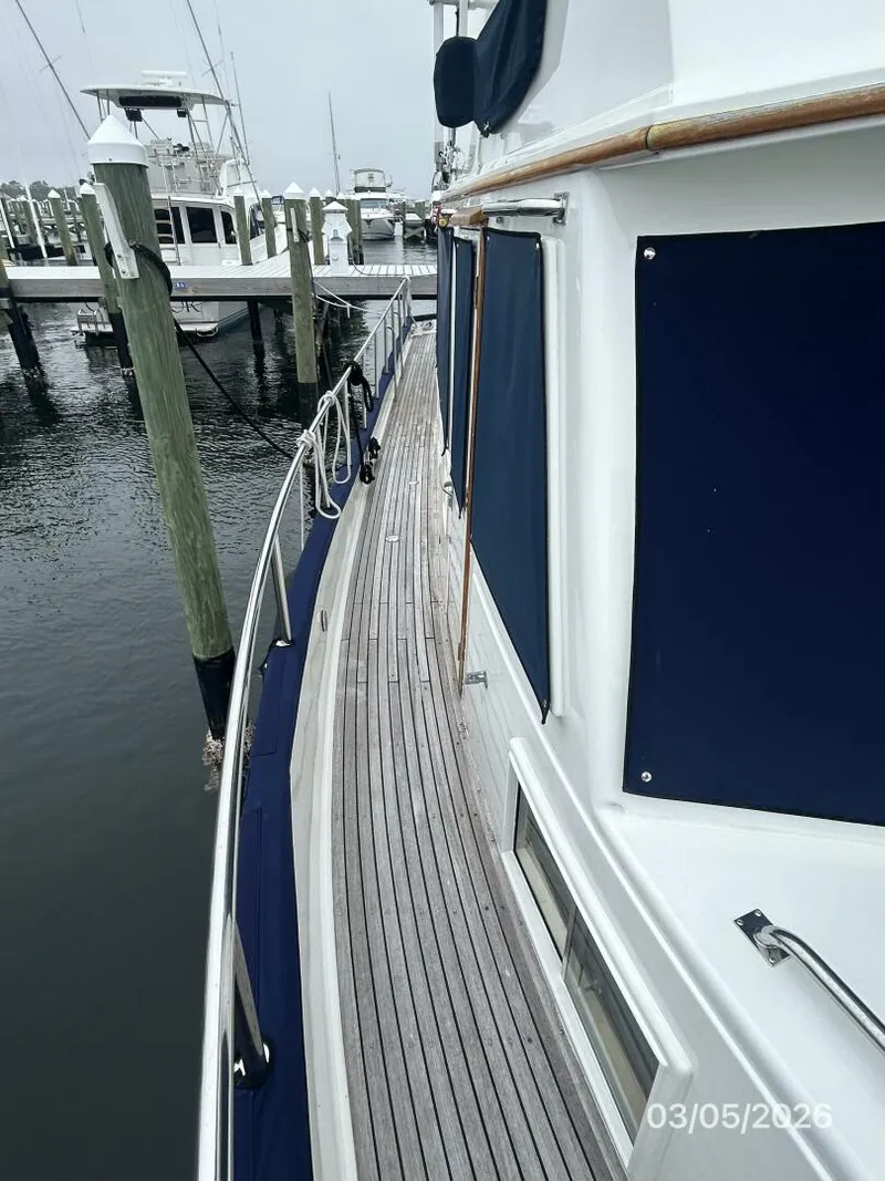 Slide: The Image of 42' Grand Banks starboard side deck1 - 5973619