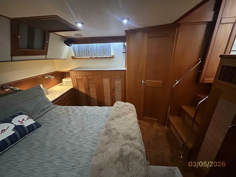 Slide: The Image of 42' Grand Banks master stateroom port - 5973586