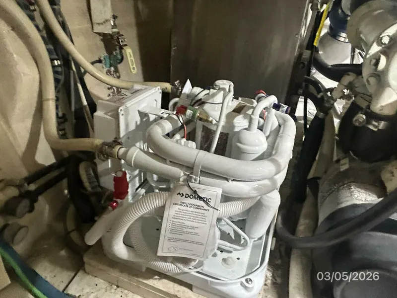 Slide: The Image of 42' Grand Banks starboard air conditioning unit - 5973531