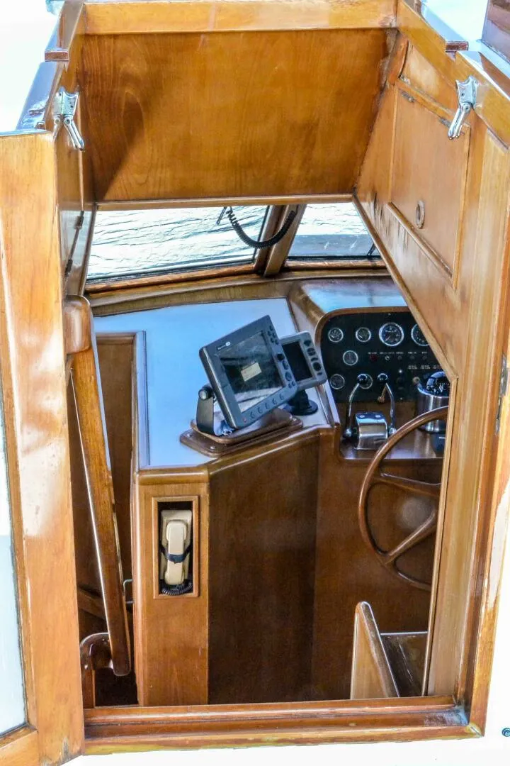 Slide: The Image of flybridge stairs to pilothouse  - 5983476