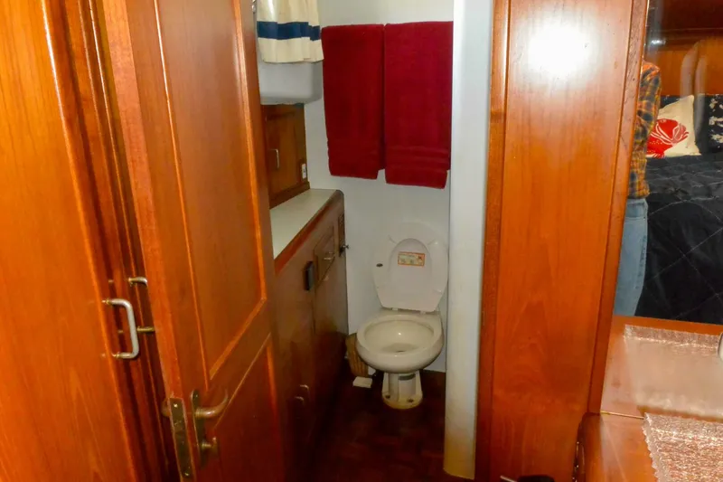 Slide: The Image of Master stateroom private head & shower  - 5983501