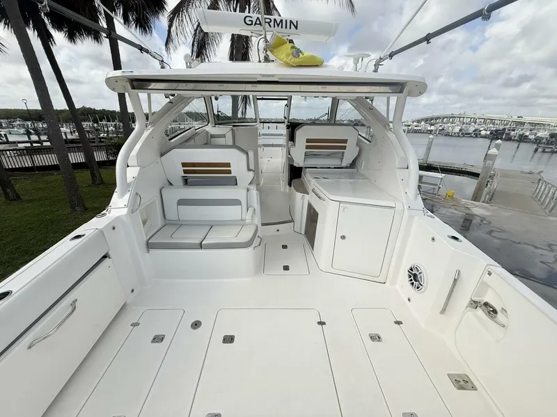 Slide: The Image of Pursuit 365 DC - SALTY GIRL - Cockpit 2022 Pursuit 365 DC - SALTY GIRL - 5974863