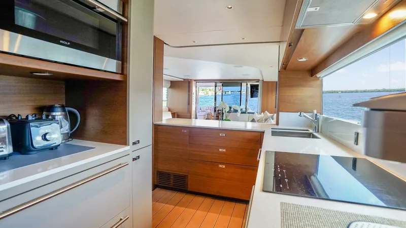 Slide: The Image of Princess 85 2021 - 5981613