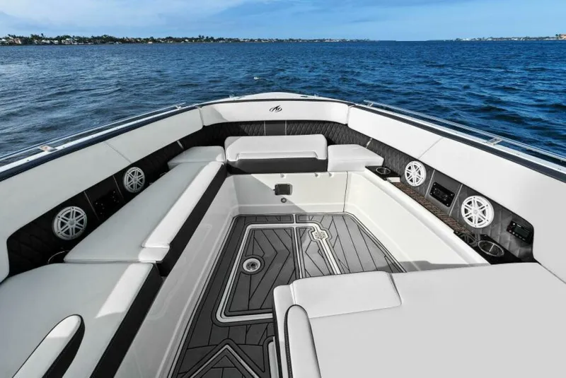 Slide: The Image of 2023 Monterey 385 SS - Foredeck - 5975330