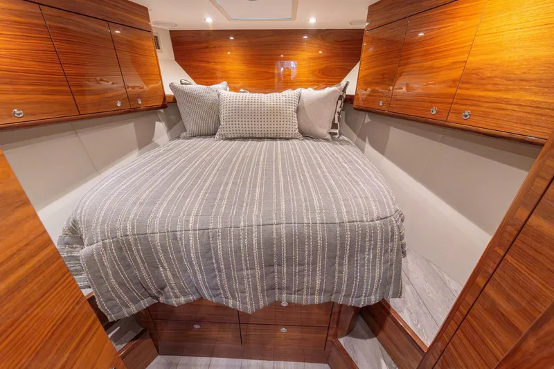 Slide: The Image of 2025 Viking 46 Billfish "Release Me" - Stateroom - 5975489