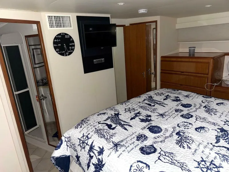 Slide: The Image of master stateroom - 5978600