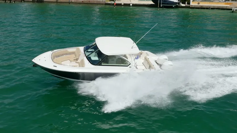 Slide: The Image of Pursuit DC 325 2017 - 5975851