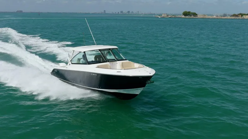 Slide: The Image of Pursuit DC 325 2017 - 5975802