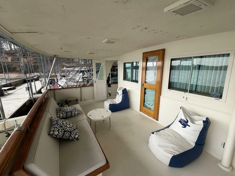 Slide: The Image of Hatteras 58 LRC 1975 - 5976252