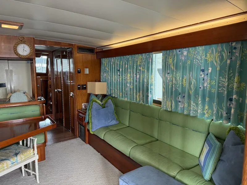 Slide: The Image of Hatteras 58 LRC 1975 - 5976274