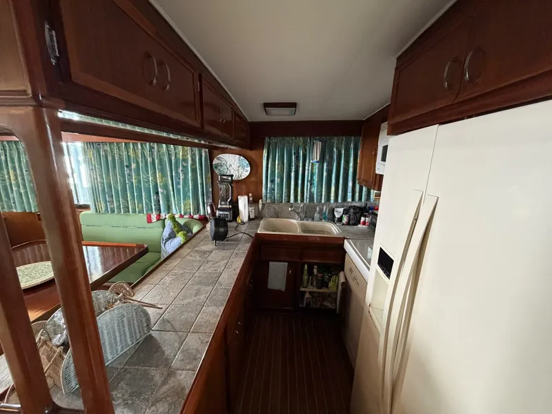 Slide: The Image of Hatteras 58 LRC 1975 - 5976278