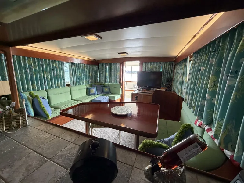 Slide: The Image of Hatteras 58 LRC 1975 - 5976283