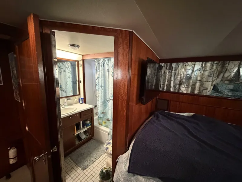 Slide: The Image of Hatteras 58 LRC 1975 - 5976307