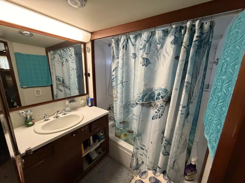 Slide: The Image of Hatteras 58 LRC 1975 - 5976308