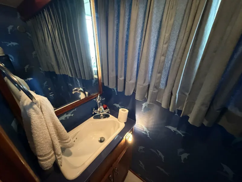 Slide: The Image of Hatteras 58 LRC 1975 - 5976331