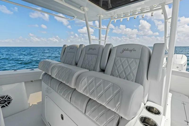 Slide: The Image of 2024 42 Yellowfin - 5975946