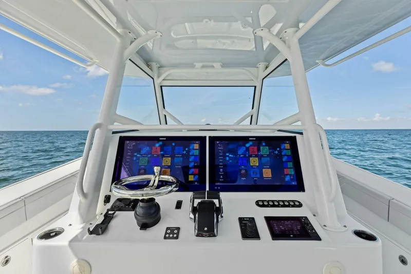 Slide: The Image of 2024 42 Yellowfin Helm - 5975938