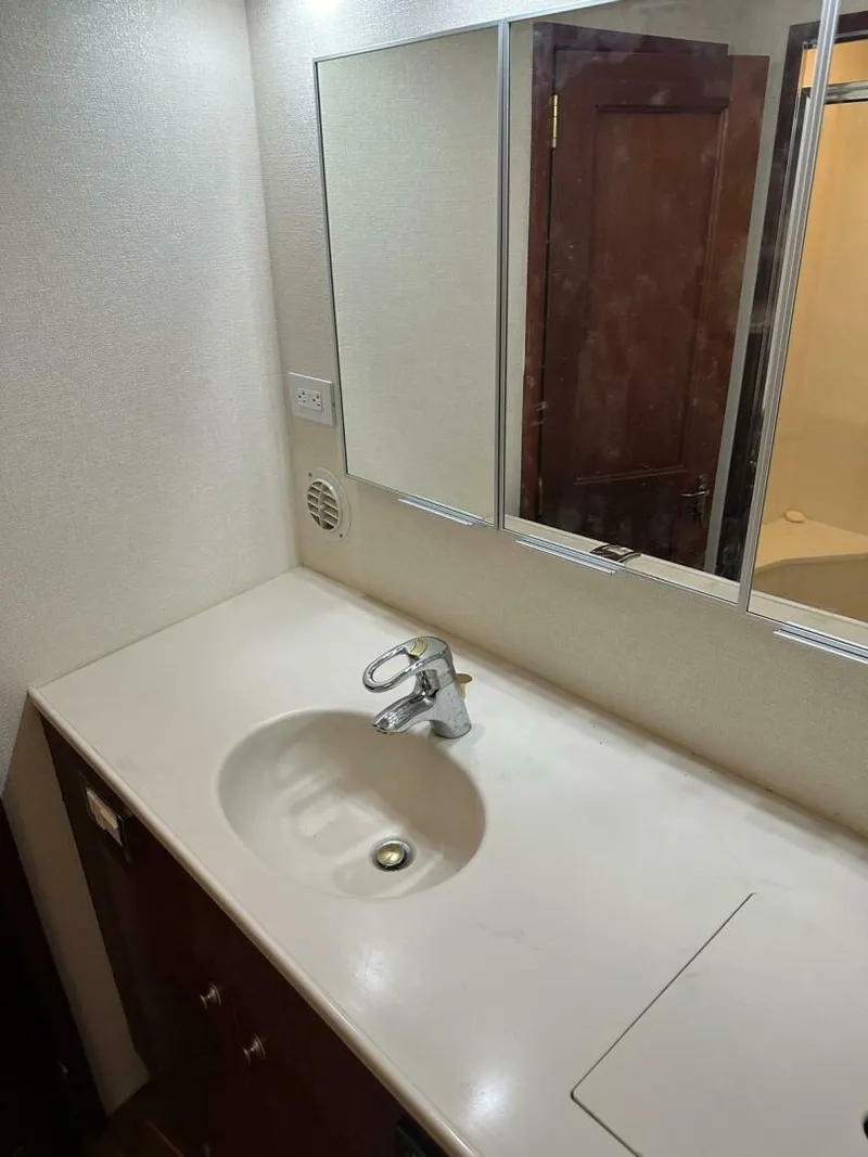 Slide: The Image of Buddy Davis SPORTFISH 2001 - 5978067