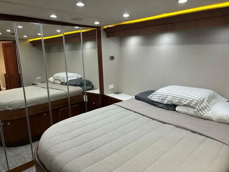 Slide: The Image of Buddy Davis SPORTFISH 2001 - 6041594