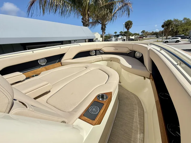 Slide: The Image of Chris-Craft 31 Catalina 2026 - 5976584