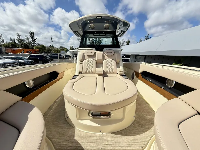 Slide: The Image of Chris-Craft 31 Catalina 2026 - 5976580