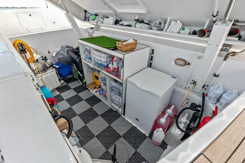 Slide: The Image of Custom 33 Navetta 2023 - 5984887