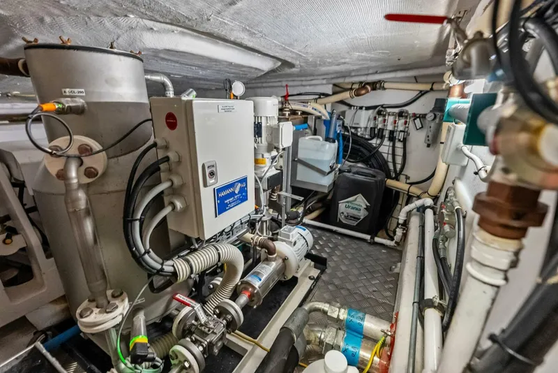 Slide: The Image of Custom 33 Navetta 2023 - 5984902