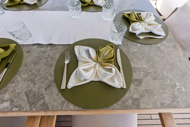 Slide: The Image of Custom 33 Navetta 2023 - 5984792