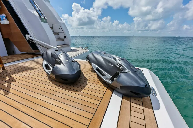 Slide: The Image of Custom 33 Navetta 2023 - 5984796