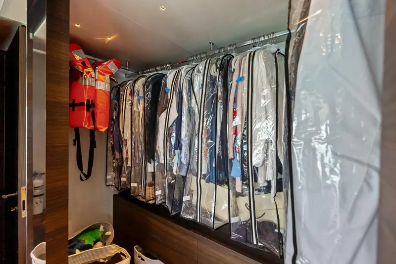 Slide: The Image of Custom 33 Navetta 2023 - 5984826